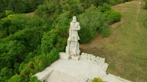 Drone view Memorial complex "Hristo Botev" in Kalofer  스톡 동영상 256030553