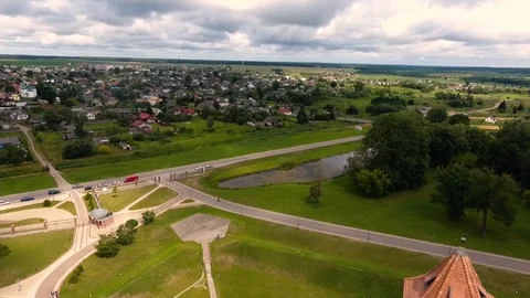 Drone view of the Mir Castle complex in the region of Grodno, in Belarus 스톡 동영상 104349173