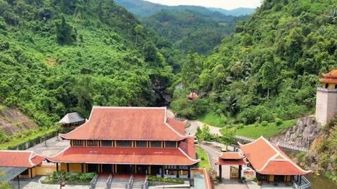 Drone View of Natural Rock Gate at Dong Giang Heaven Gate Vídeo Stock 344785341