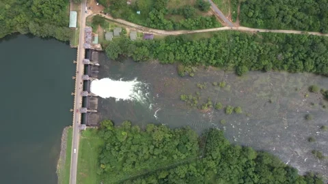 Drone view over dam in Udawalawe National Park Sri Lanka Vídeos de archivo 339603479