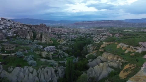 Drone View of Pigeon Valley and Uchisar Castle at Twilight After Sunset 스톡 동영상 336486723
