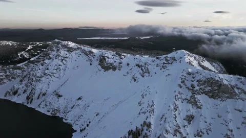 Drone view on the shore of volcanic caldera lake - Crater Lake, Oregon, USA Stock-Footage 185255002