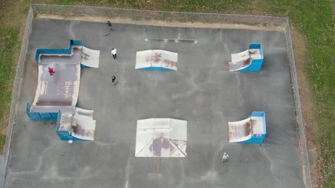 Drone view of skate park Vídeos de archivo 245206279