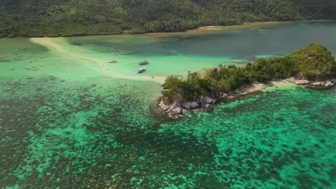 Drone View of Snake Island with Turquoise Waters and White Sandbar, El Nido Video stock 344329507