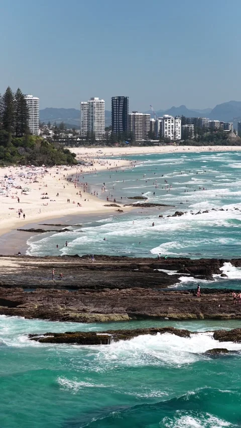 Drone View Of Snapper Rocks, Coolangatta, QLD Australia - Vertical Vídeos de archivo 347050175