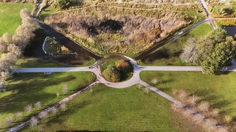 Drone view of the symmetrical park intersection in Pelguranna Foto stock