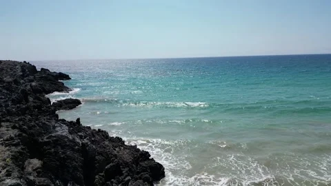 Drone view of turquoise ocean waves in Hawaii Stock-Footage 347825814