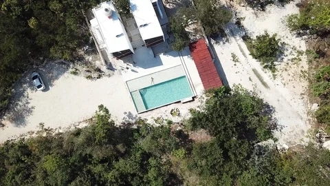 Drone vue pool in mexico 스톡 동영상 93875155