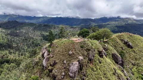 DroneEllaSriLanka3 Stockbeeldmateriaal 321360686