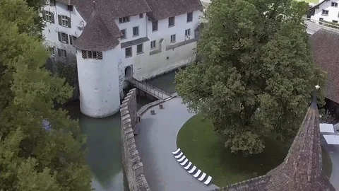 Droneflight over a charming castle 스톡 동영상 90762329