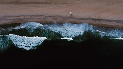 Droneflight over a shore 스톡 동영상 90761976