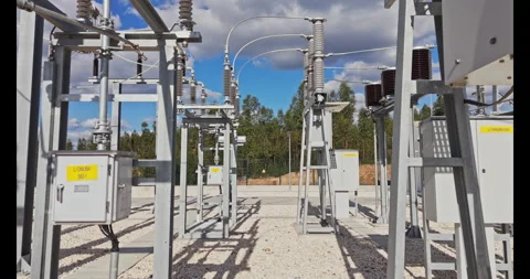 Dronefootagesolarpowerfacilitycinematicaerialflight Stock Footage 337402364