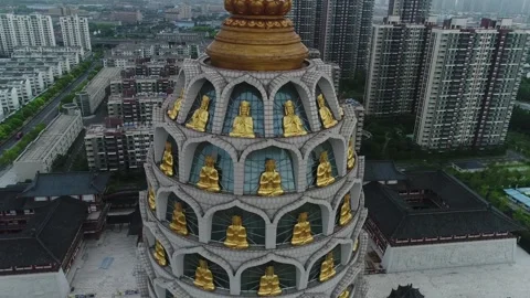 Drones take a close-up view of Baolin Zen Temple Guanyin Pavilion. Video stock 248209752