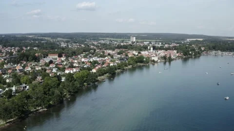 Droneshot over Hjo 動画素材 148941725