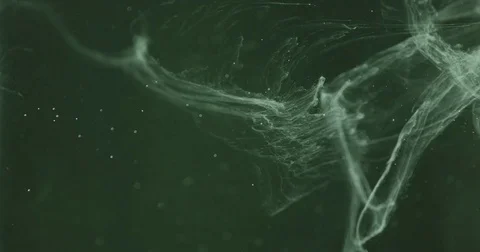 Drop of ink falling into the water Vídeos de archivo 79861472