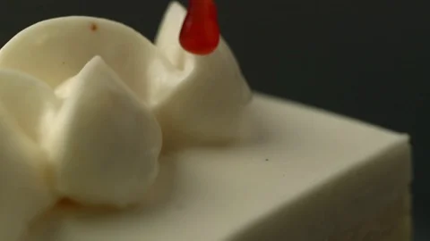 Drop of jam on cheese cake Stock Footage 81792206