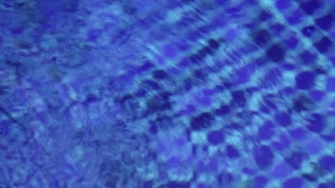 A drop of water falling in a swimming pool 스톡 동영상 73227352