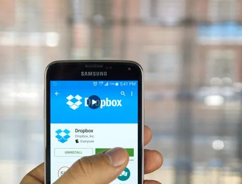 Dropbox application on a cell phone 写真素材