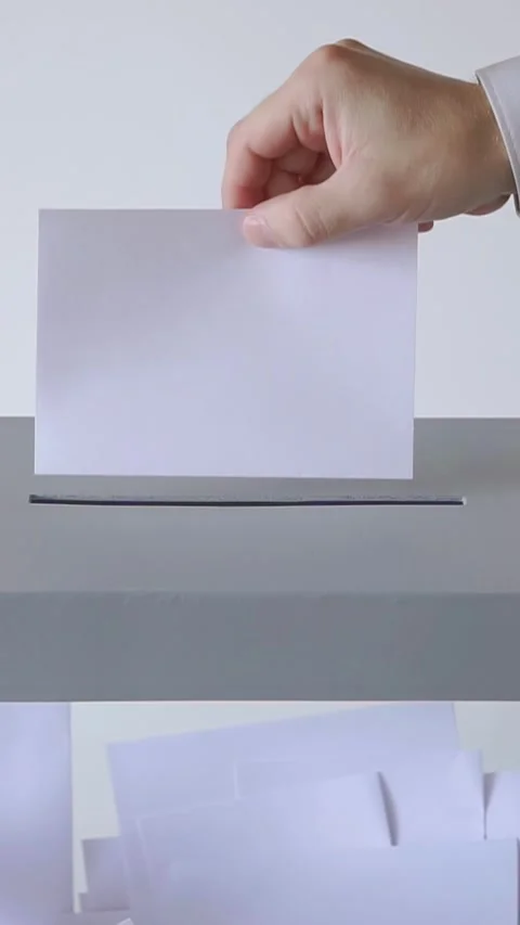 Dropping a ballot into a ballot box 動画素材 282442148