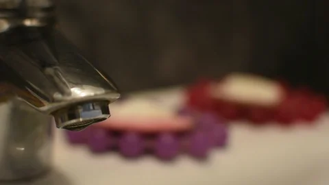 Drops from the faucet Stock-Footage 106147645