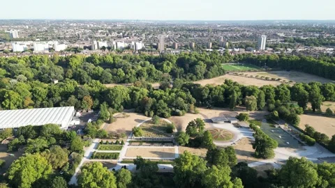 Drought in London, Climate change effect , Battersea Park, 9th Aug 2026 Vídeo Stock 341846192