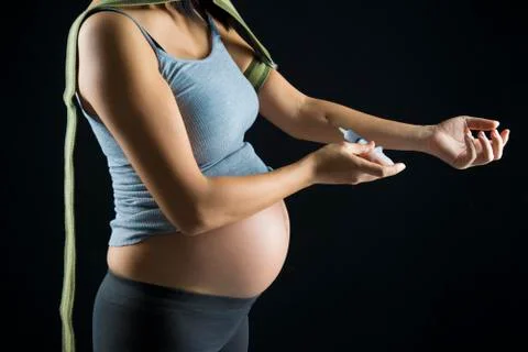Drug abuse addiction and female pregnancy Stock Photos