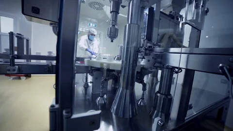 Drug packaging machine Video stock 98420520