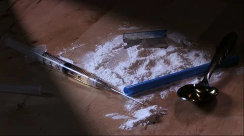 Drugs on table zoom in Stock Footage 39789265