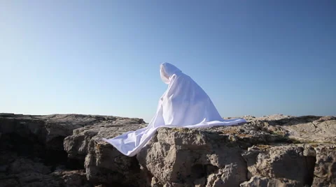 Druid lifting Stock Footage 47715259