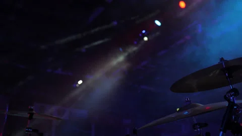 Drum kit against the background of stage lights 스톡 동영상 171595260
