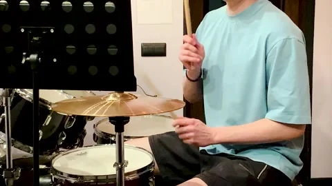 Drummer playing in a recording studio 스톡 동영상 313994179