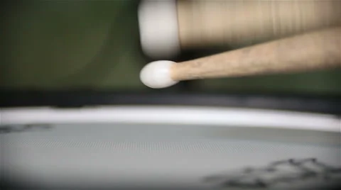 Drumroll on electronic drum Stockbeeldmateriaal 64467916