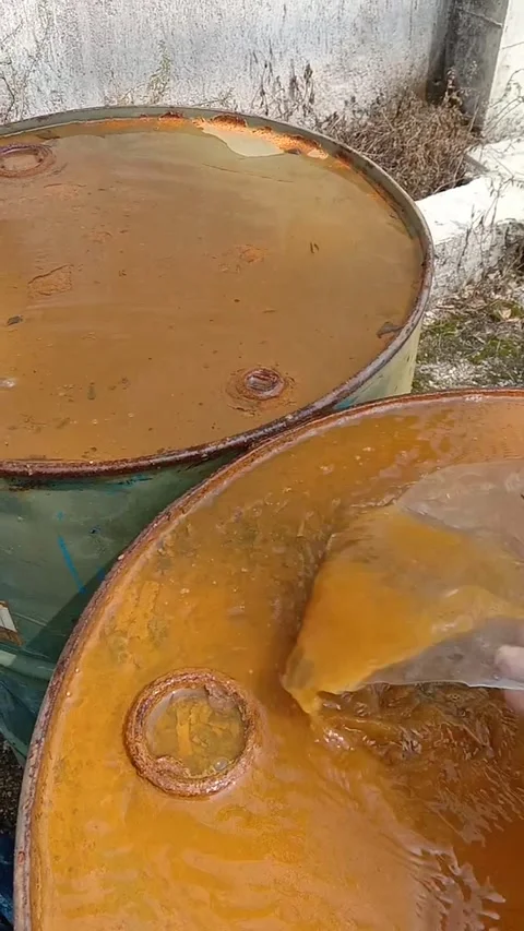 Drums that are flooded during the rainy season Video stock 243288525
