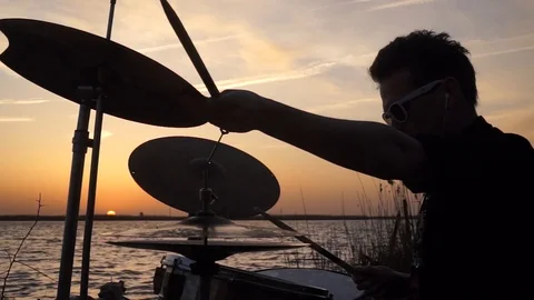 DRUMS8 Stockbeeldmateriaal 94529519