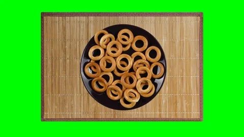 Dry bagels on the plate. Video stock 99583793