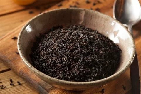 Dry black loose leaf tea Fotos Stock