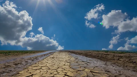 Dry cracked plain under sparkle hot sun time lapse scene Stock-Footage 237692615