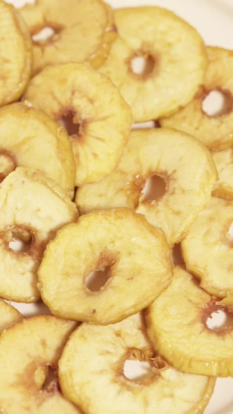 Dry fruit gentle drying apple on a rotating plate Stock-Footage 265658612