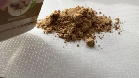 Dry Ginger Powder 스톡 동영상 337008749