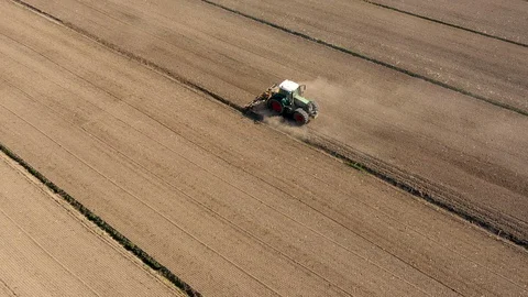 Dry sand  in waves plowed 動画素材 129892557