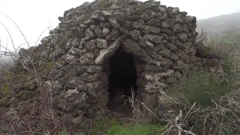 Dry Stone House Sicily Architecture False Arch Corbel Cubburo Etna Park Vídeos de archivo 150839986