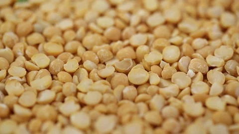 Dry yellow peas close-up Vídeo Stock 91331092