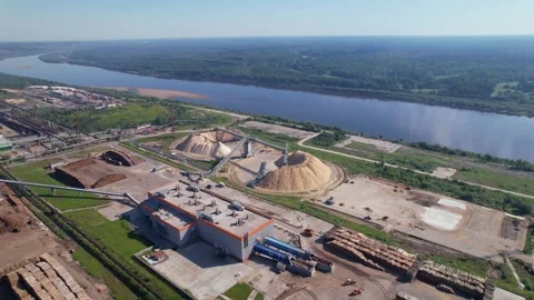 Drying and storage of wood chips. Paper production. The general plan Stockbeeldmateriaal 321669832