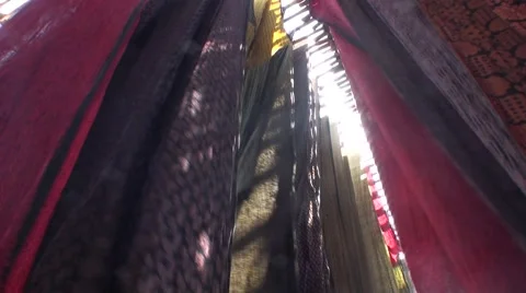 Drying of fabrics tissues in India 库存影片 51974177