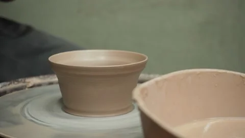 Drying of the product on a potter's wheel 動画素材 165793923