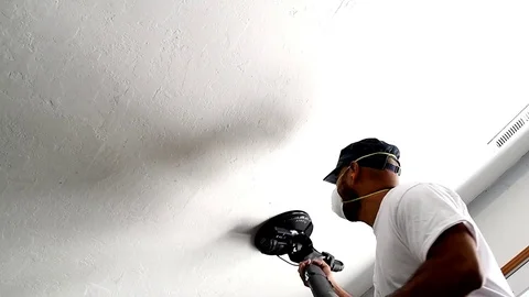 Drywal sanding ceiling close up Видео 108230421