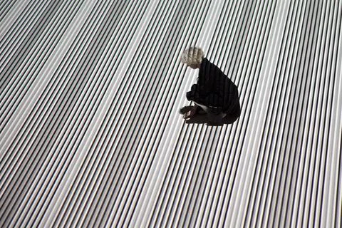 DU LP-Nord test pattern 08.tif Eine Frau in der Audiovisuellen Installatio... Stock Photos