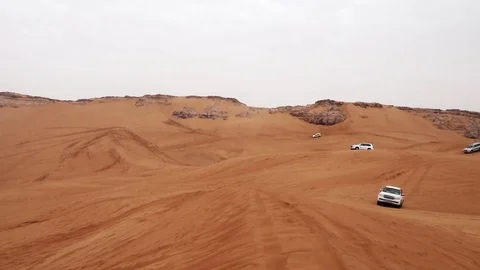 Dubai dessert 4x4s  库存影片 73768740