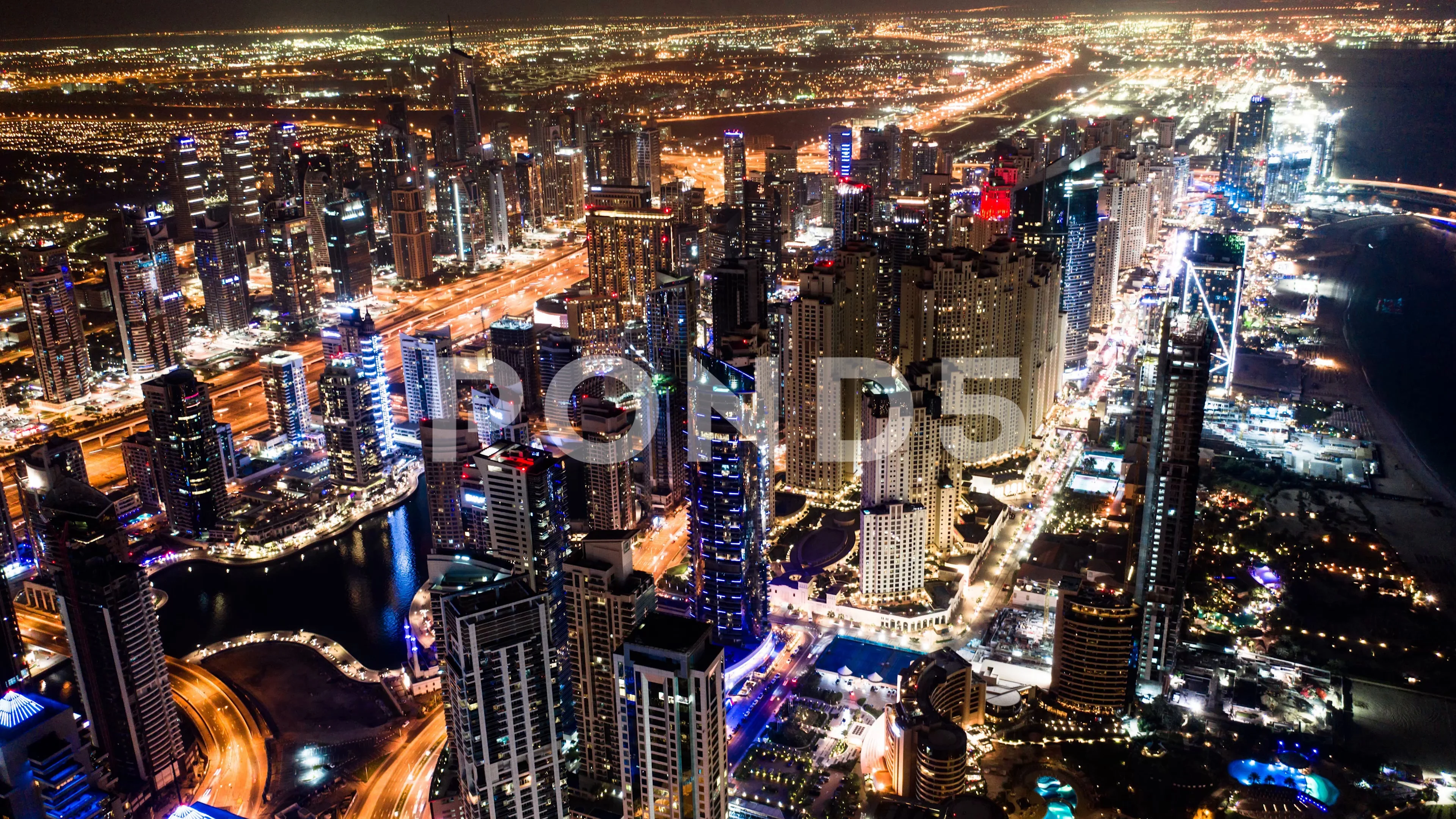 Slagter Frugtgrøntsager Haiku Dubai Marina, Aerial drone view at night | Stock Video | Pond5