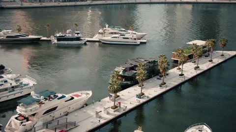 Dubai Marina Stock-Footage 236036885